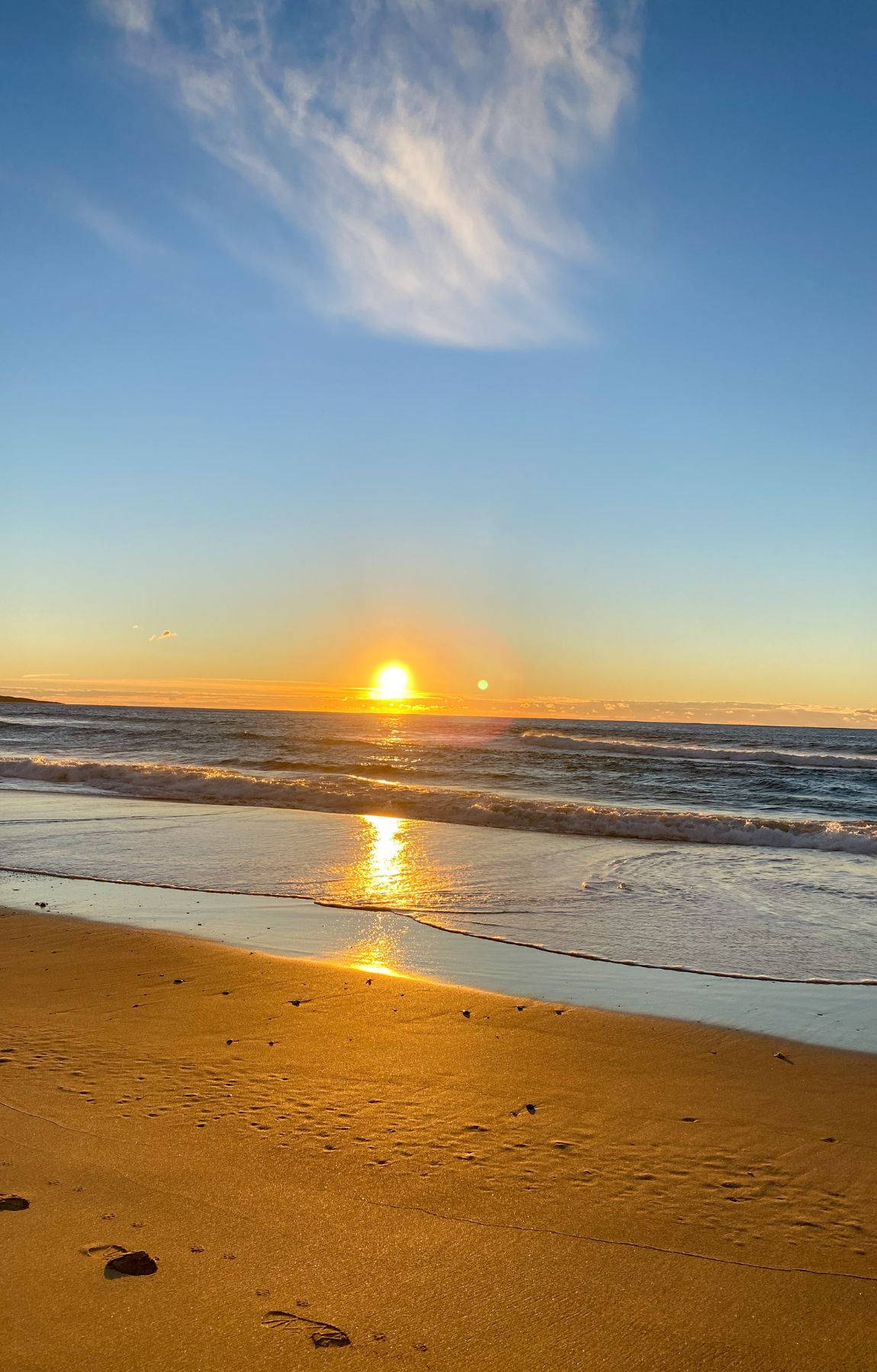Ocean Horizon Beach Sunrise Wallpaper