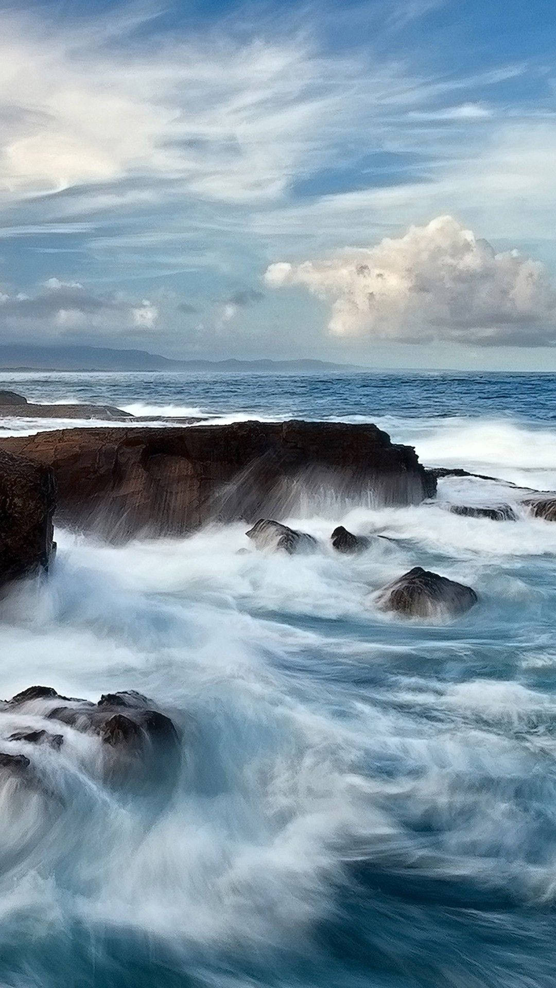 Nyd Naturens Skønhed Med Ocean iPhone Wallpaper Wallpaper