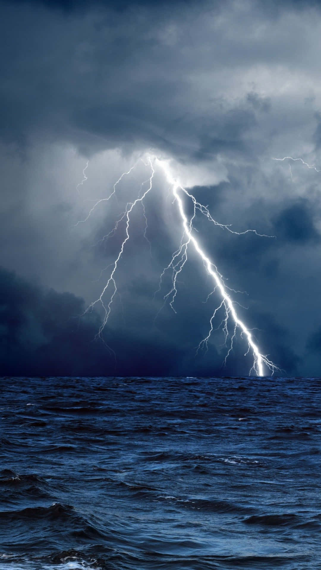 Ocean Storm And Lightning Wallpaper