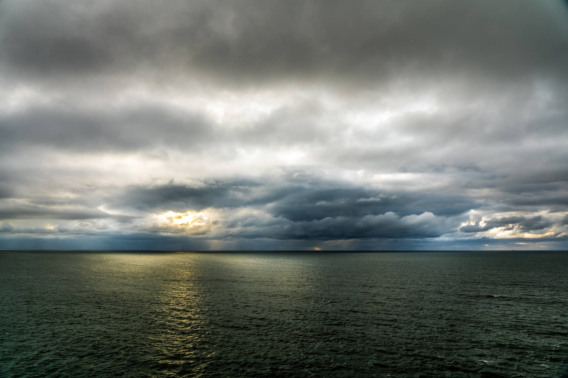 Ocean Under Storm Gray Cloudy Sky Horizon Wallpaper