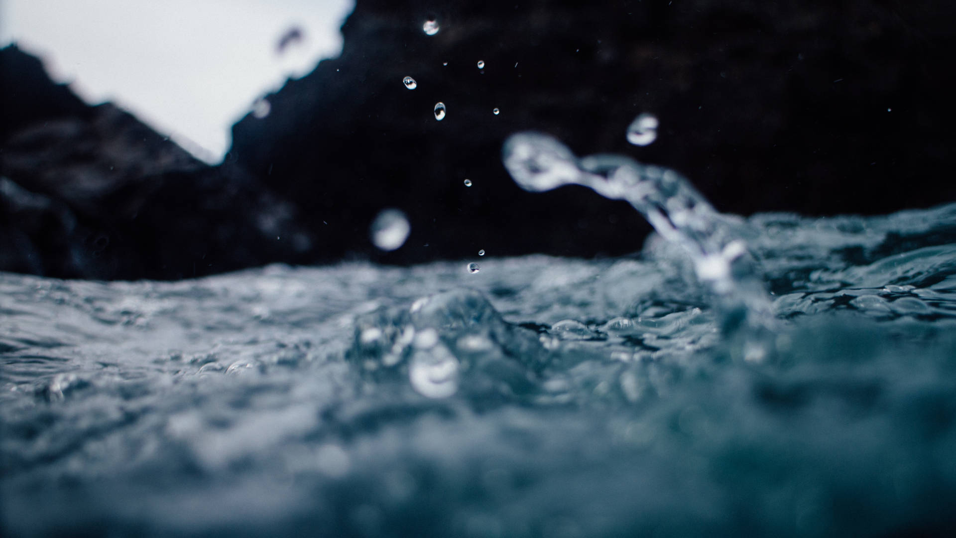 Ocean Water Droplets Wallpaper