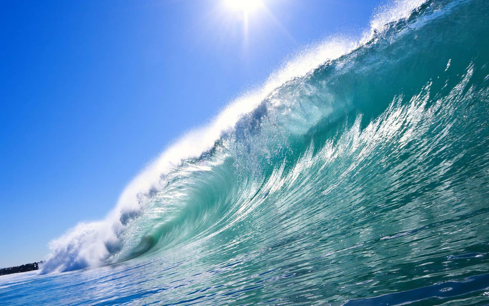 Powerful ocean waves crashing on the shore