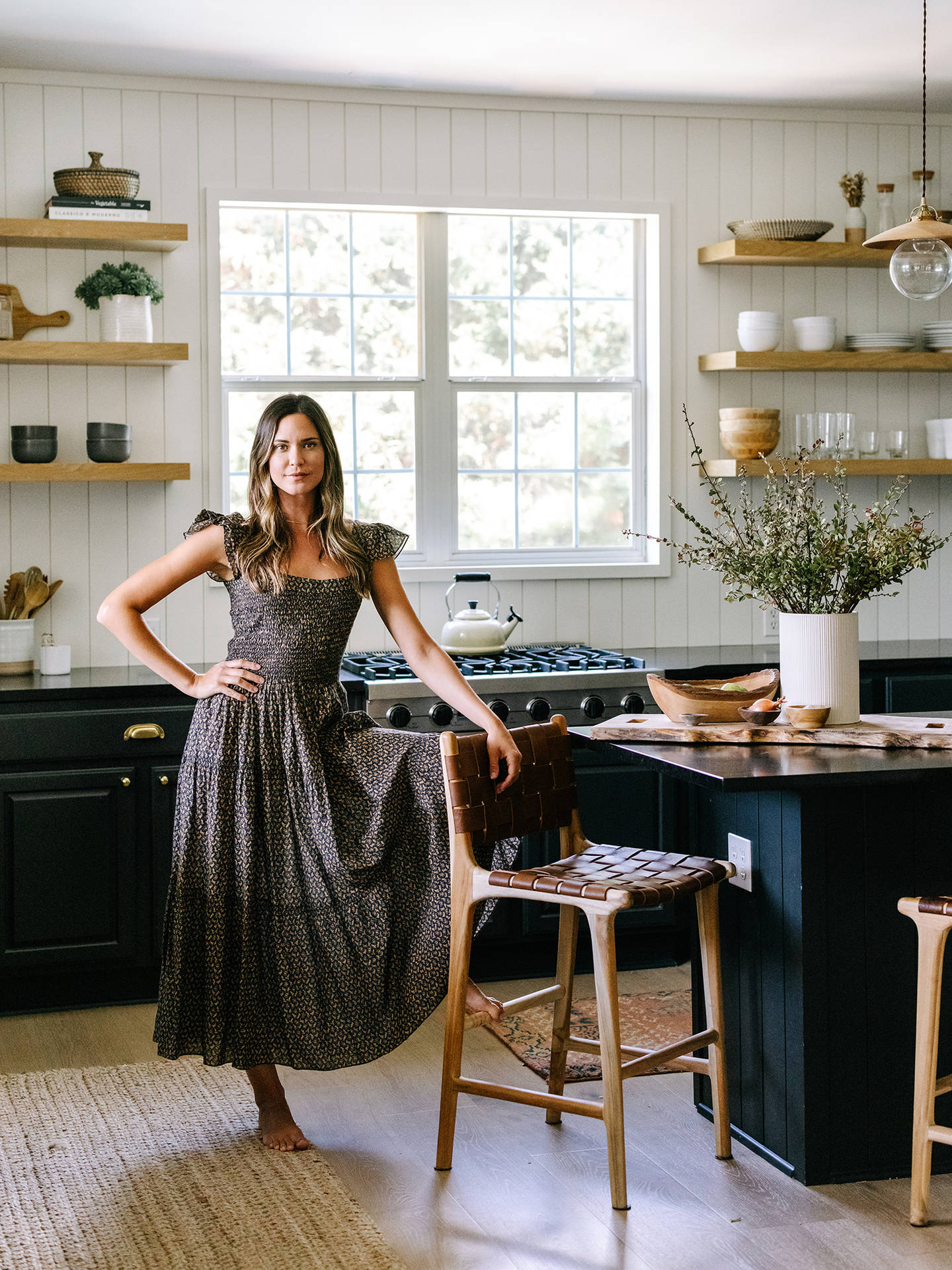 Odette Annable In The Kitchen Wallpaper