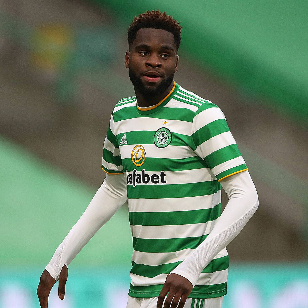 Odsonne Edouard Wearing Green And White Wallpaper