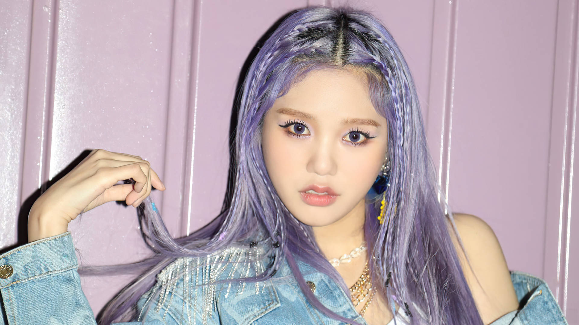 Oh My Girl Mimi Purple Hair Wallpaper