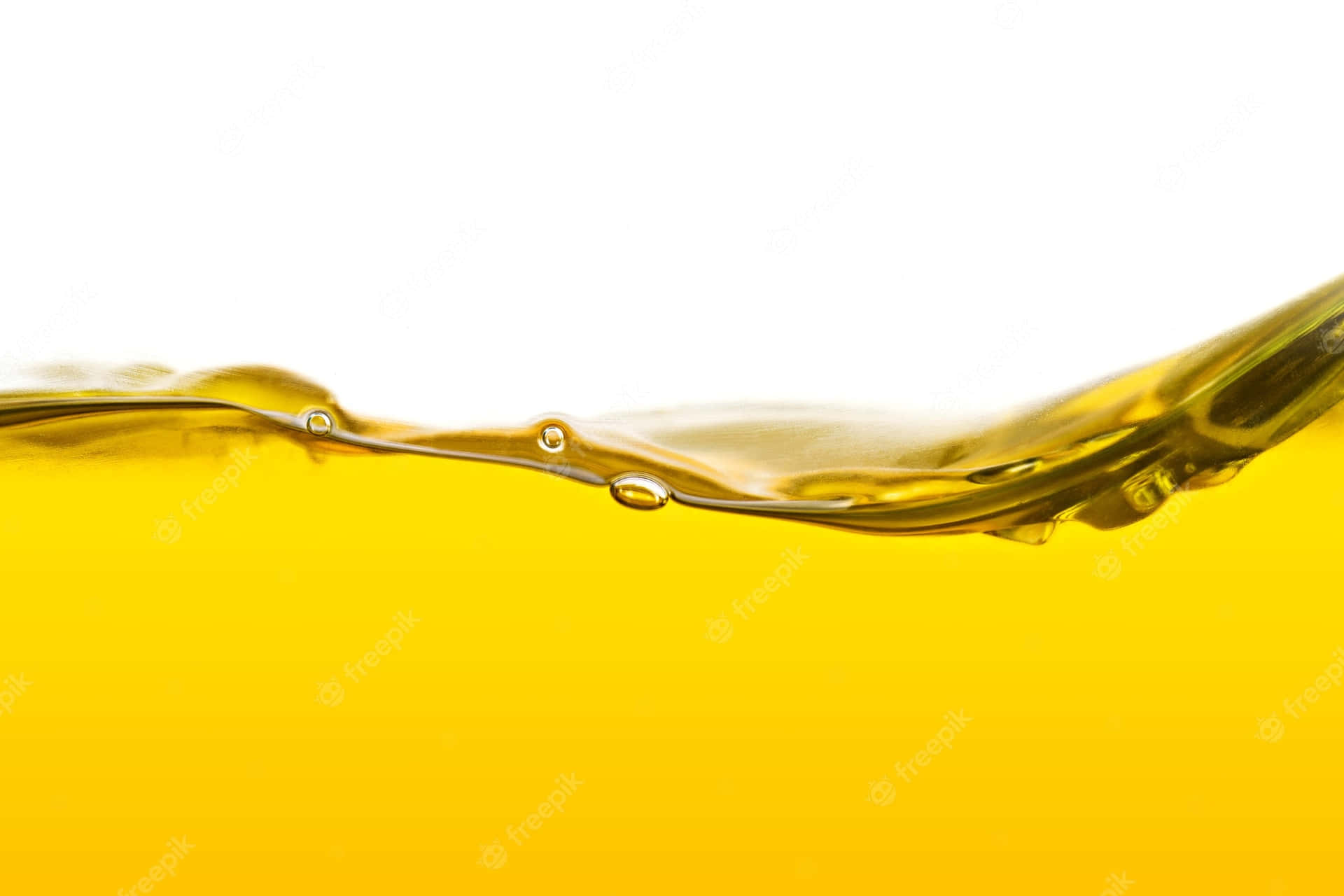 Olie,der Sprøjter På En Gul Baggrund