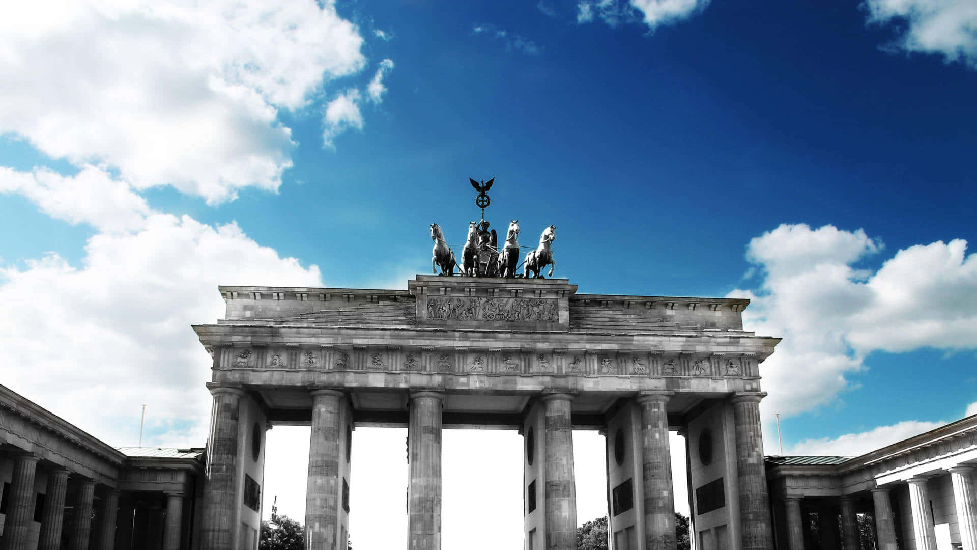 Old Brandenburg Gate Berlin Germany Picture