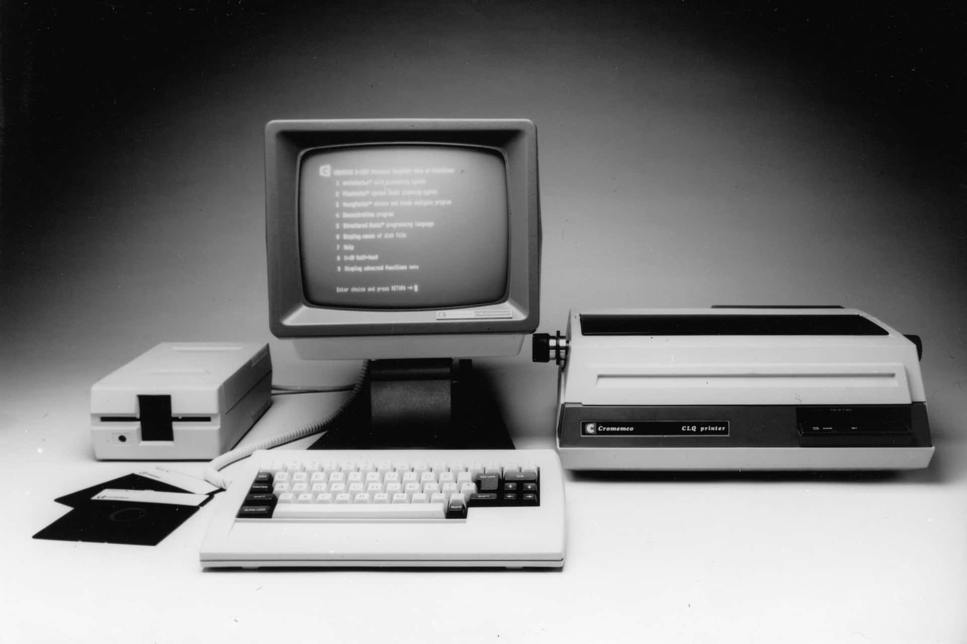 Old Computer Electronic Devices Wallpaper