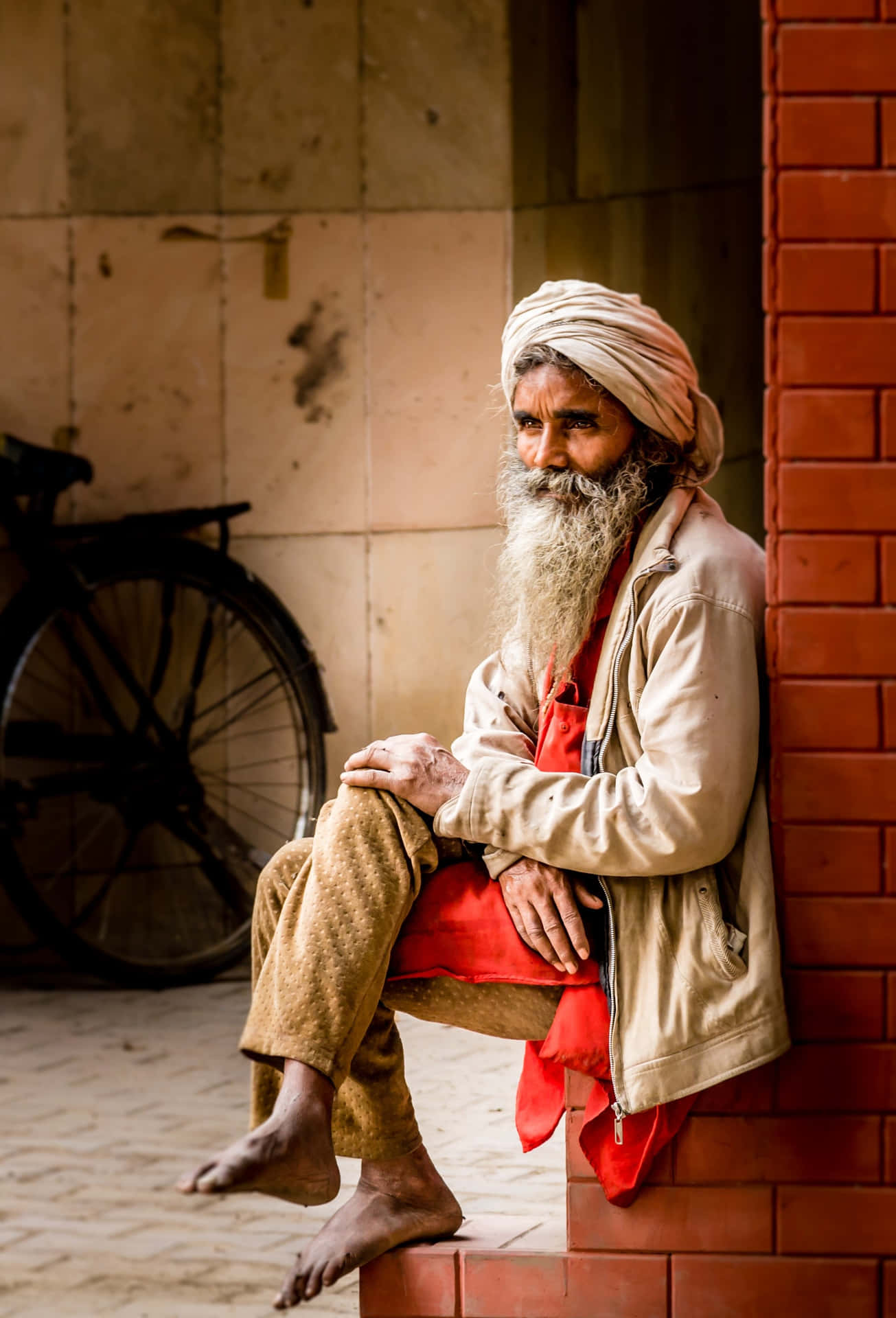 Old Indian Guy Wearing A Turban Wallpaper