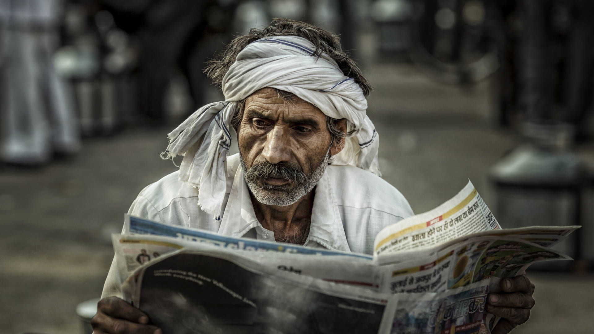 Old Man Reading Newspaper Wallpaper