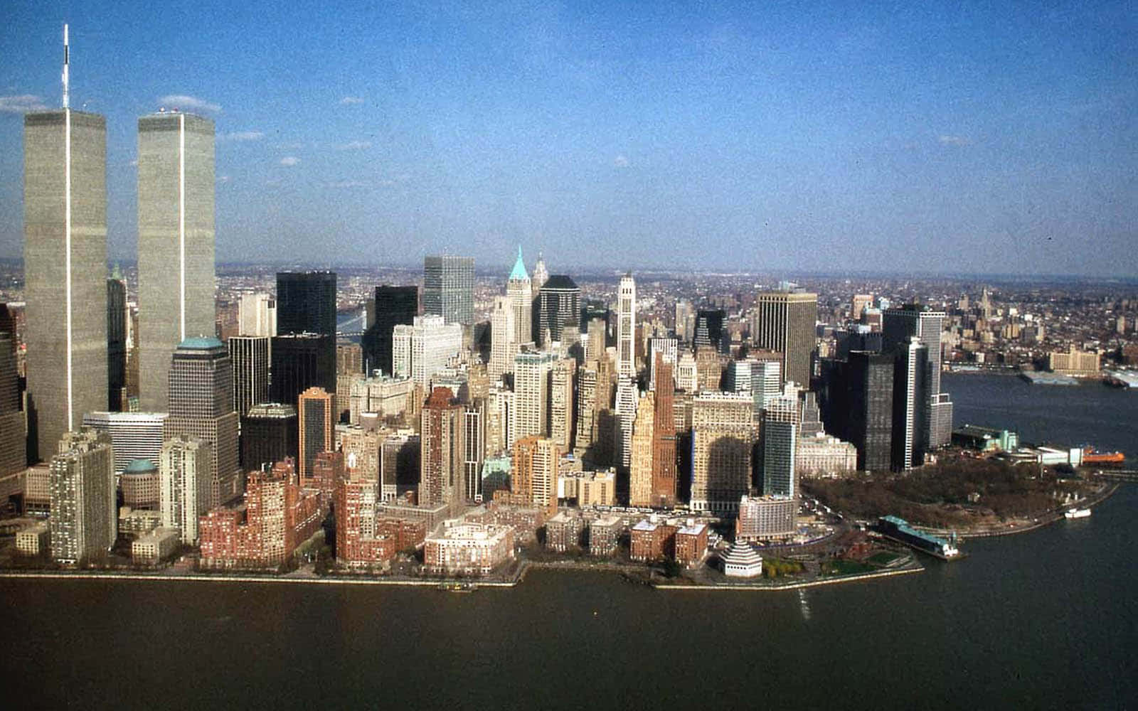 Unaperspectiva Atemporal Desde Las Alturas De La Vieja Ciudad De Nueva York Fondo de pantalla