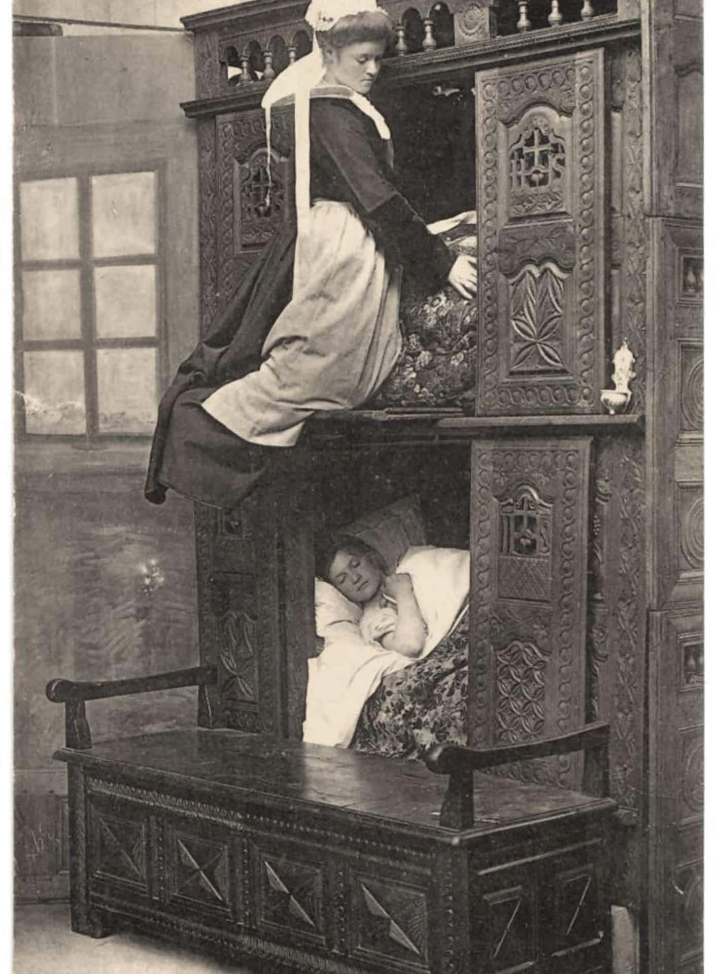Victorian Box Bed Old Picture