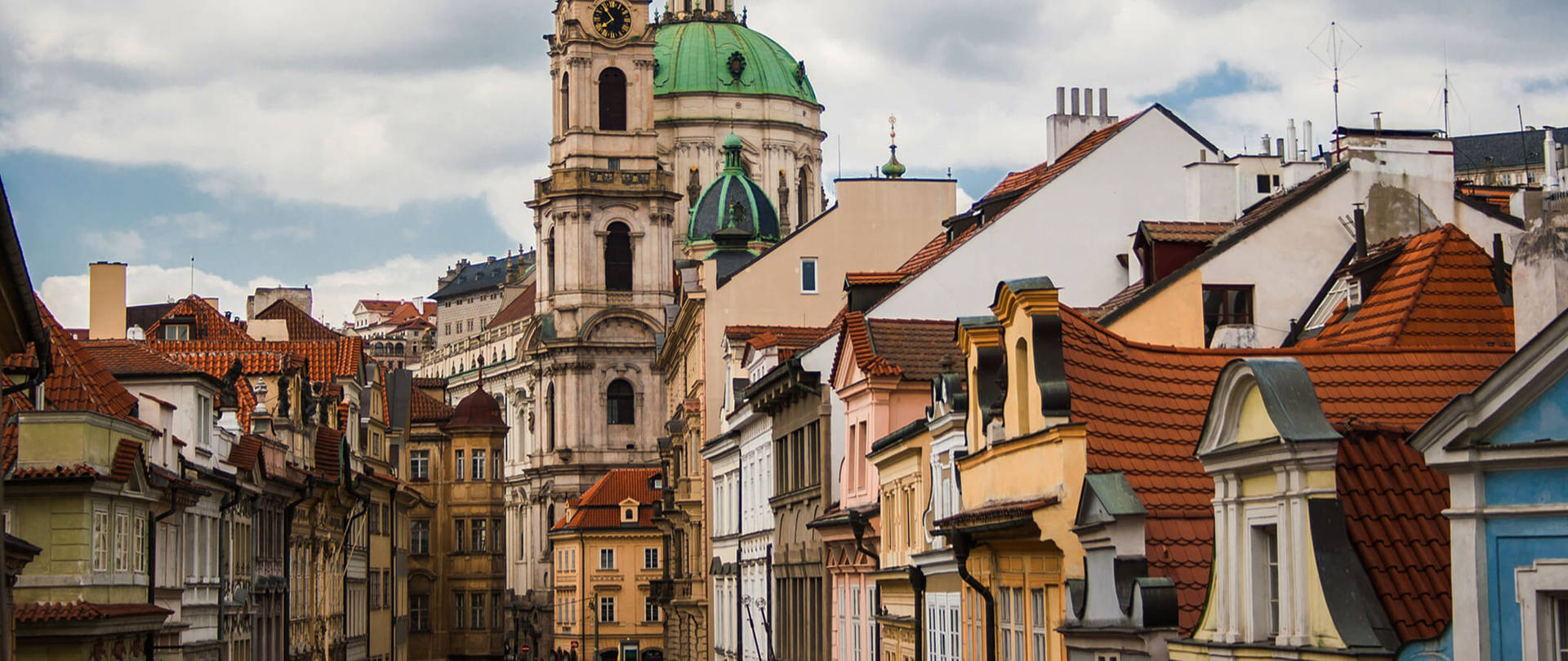Incantatevedute Delle Antiche Case Di Praga. Sfondo