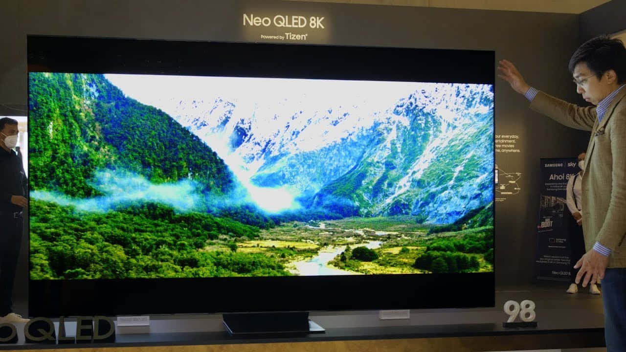 Mountains Oled TV Picture