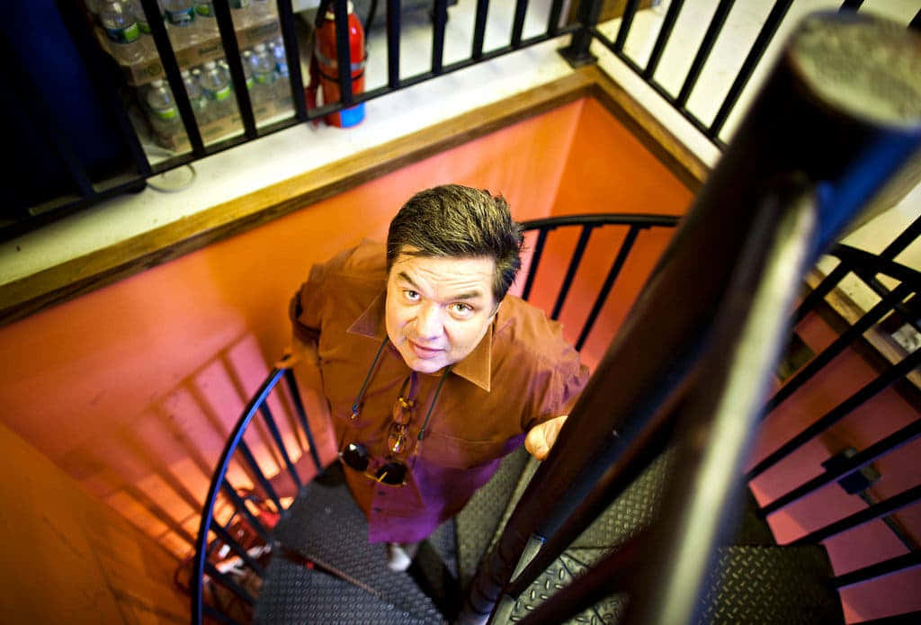 Award-winning actor Oliver Platt in a candid moment Wallpaper