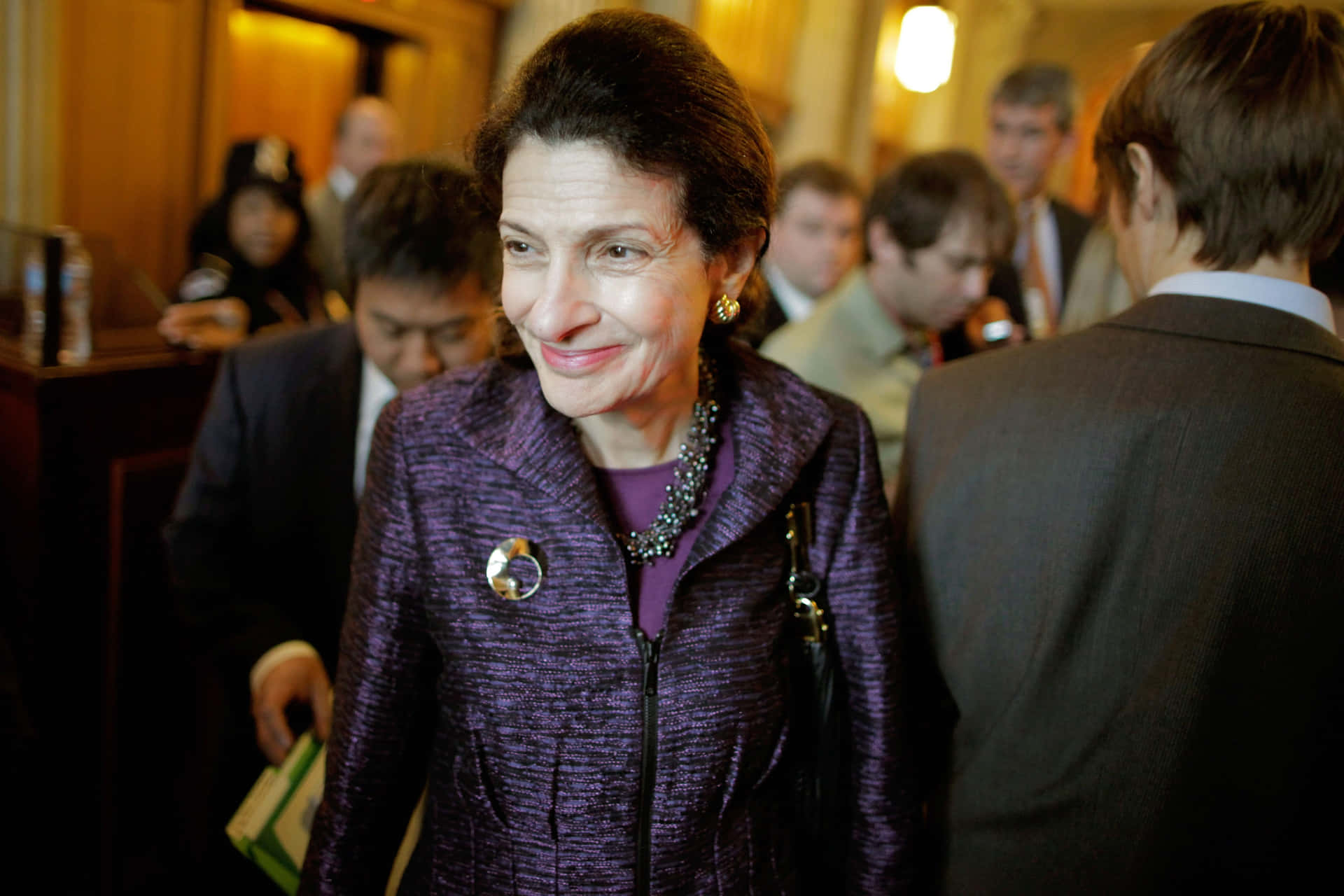 Olympia Snowe Interacting With Guests Wallpaper