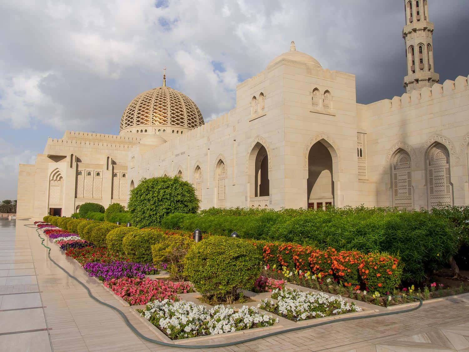 Exteriorda Mesquita De Omã. Papel de Parede