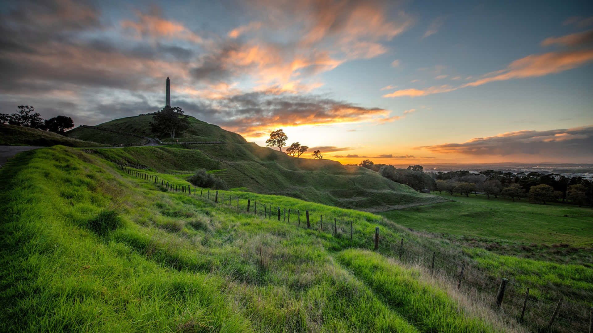 One Tree Hill Auckland Sunset Wallpaper