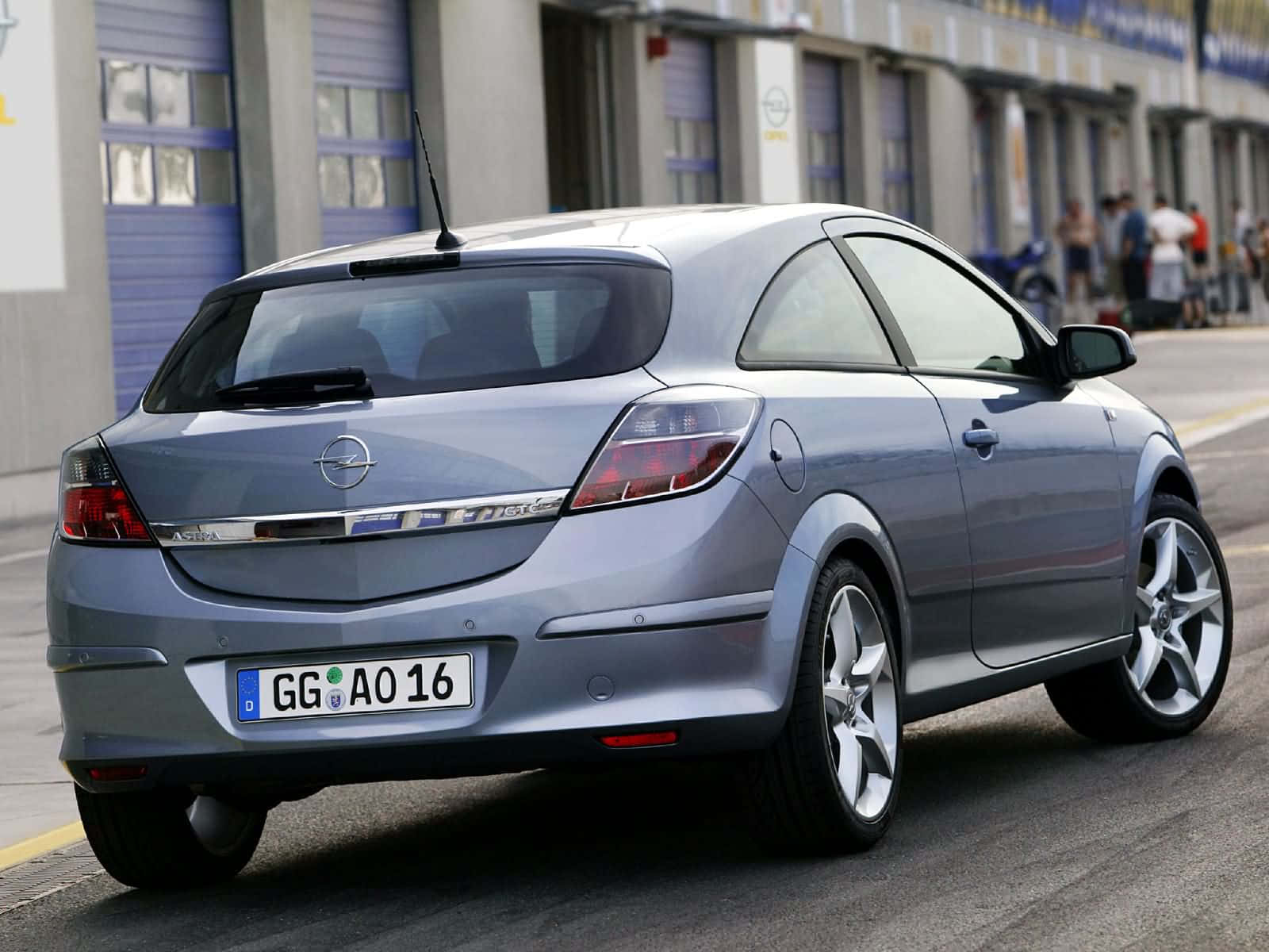 Sleek and Stunning Opel Astra in Action Wallpaper