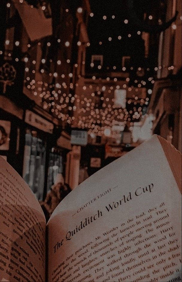 Open Book On The Streets Hp Aesthetic Wallpaper
