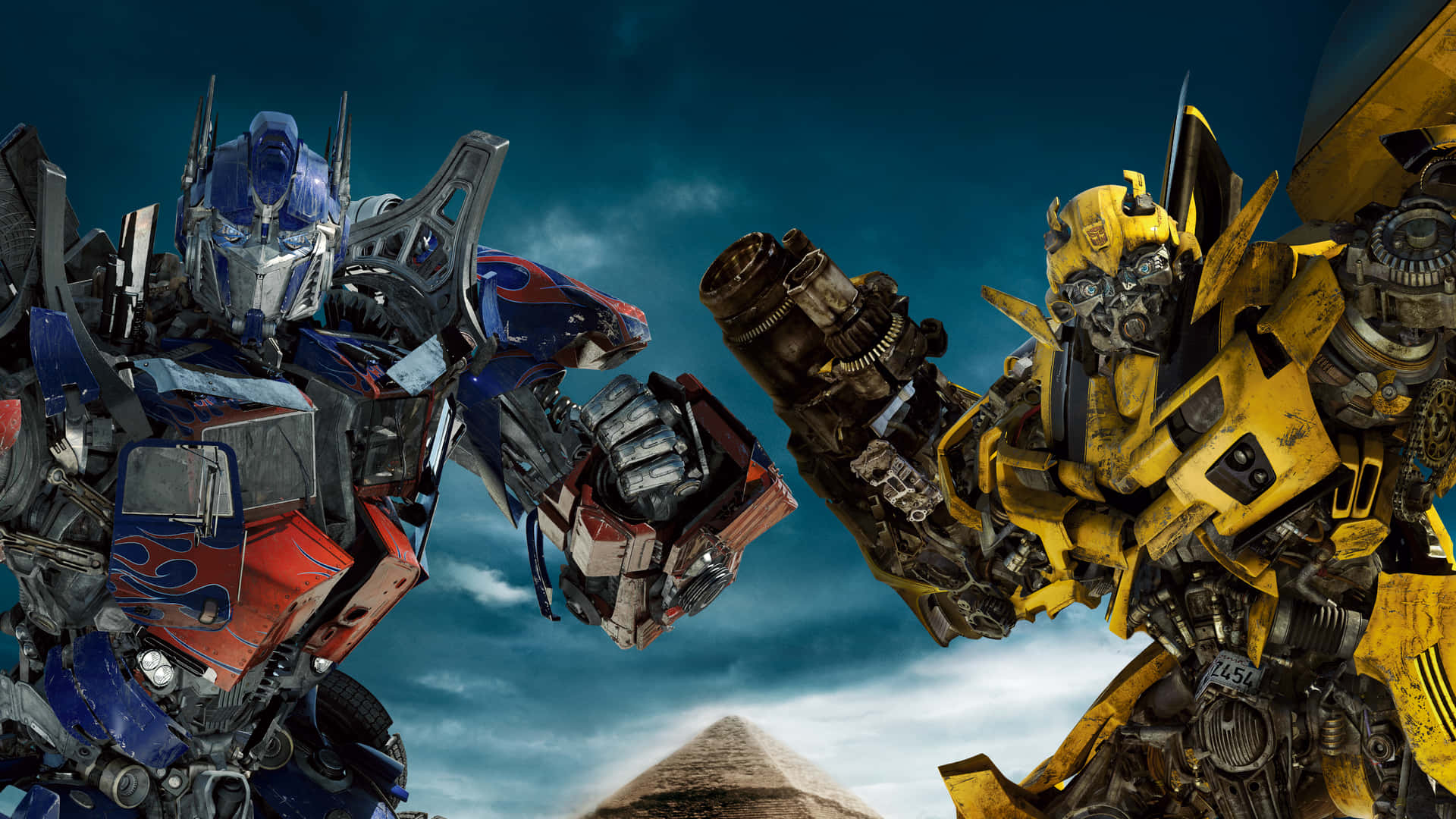 The Iconic Optimus Prime in Stunning 4K Resolution Wallpaper