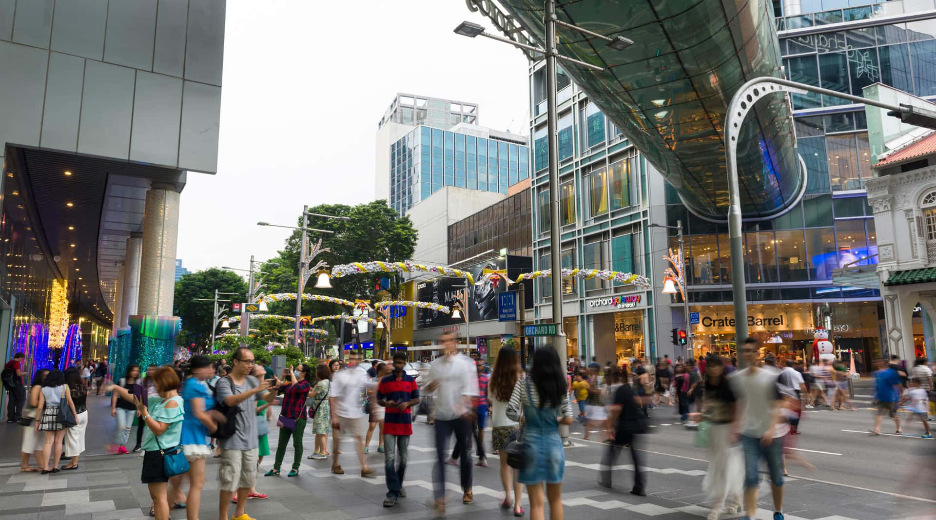 Orchard Road Singapore Bustling Shopping Area Wallpaper