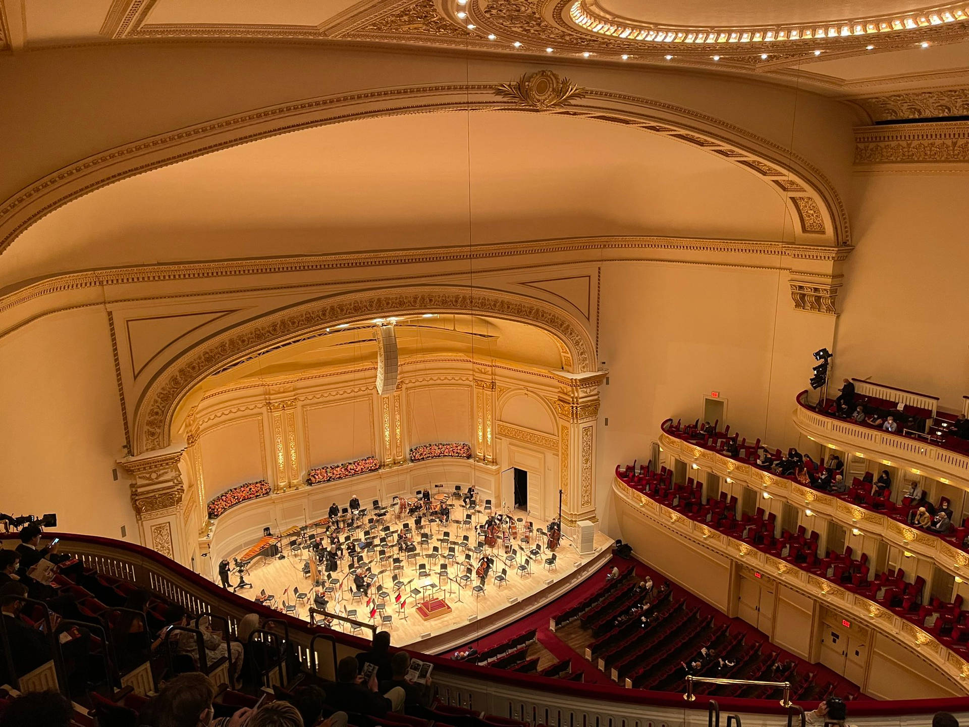 Orquestaen El Escenario Del Carnegie Hall. Fondo de pantalla