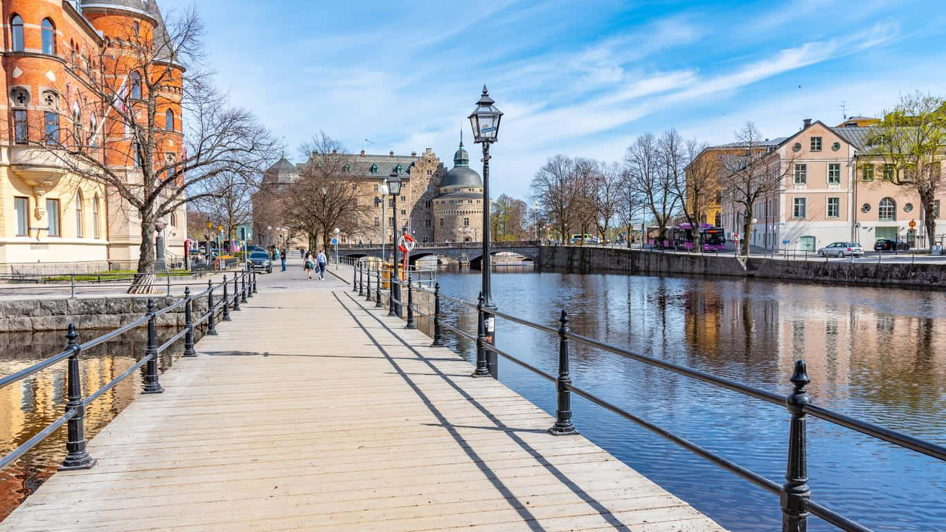 Rivierzijde Wandelpad Örebro, Zweden Achtergrond