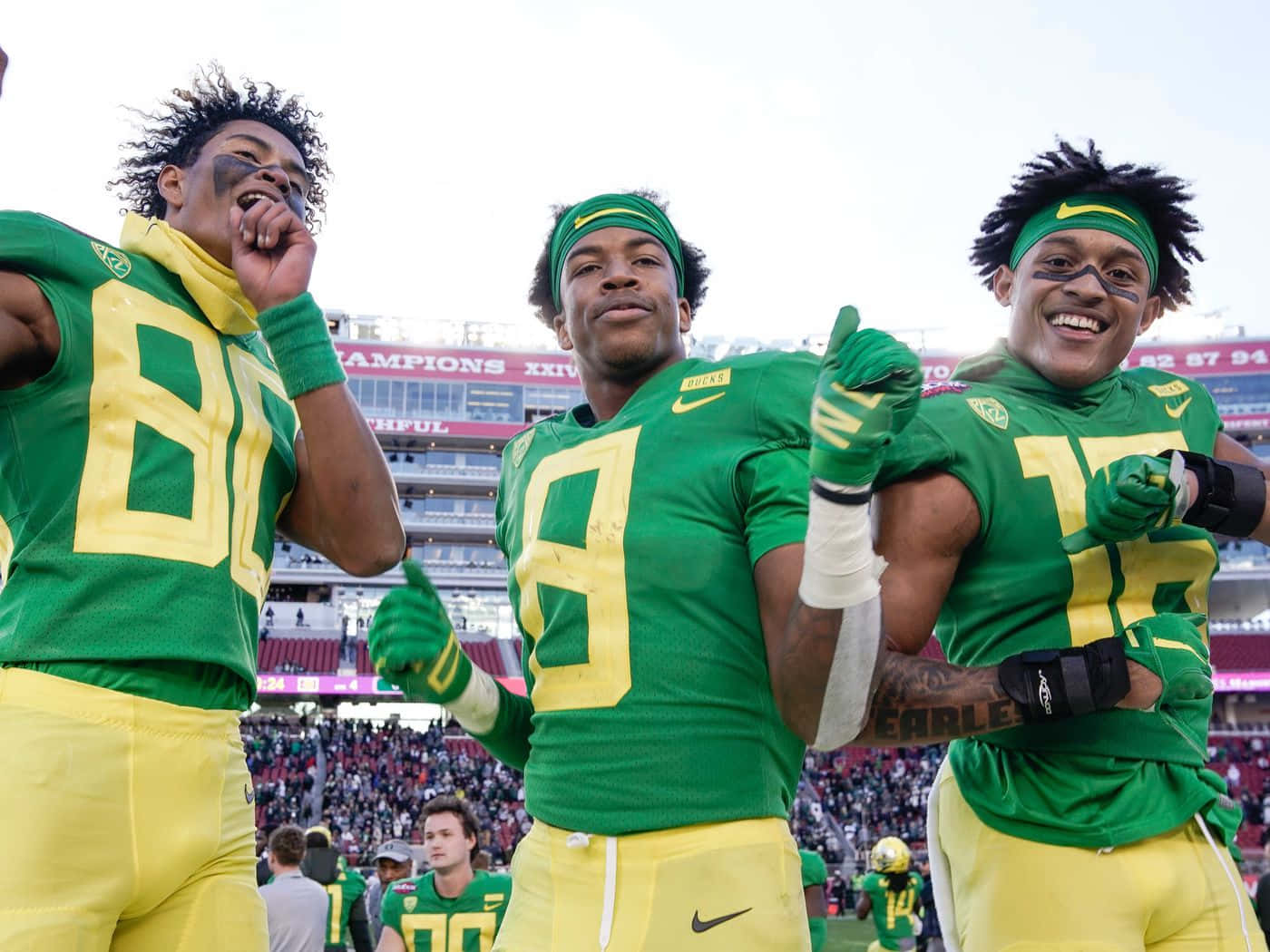 Oregon Ducks Football Players Celebrating Wallpaper