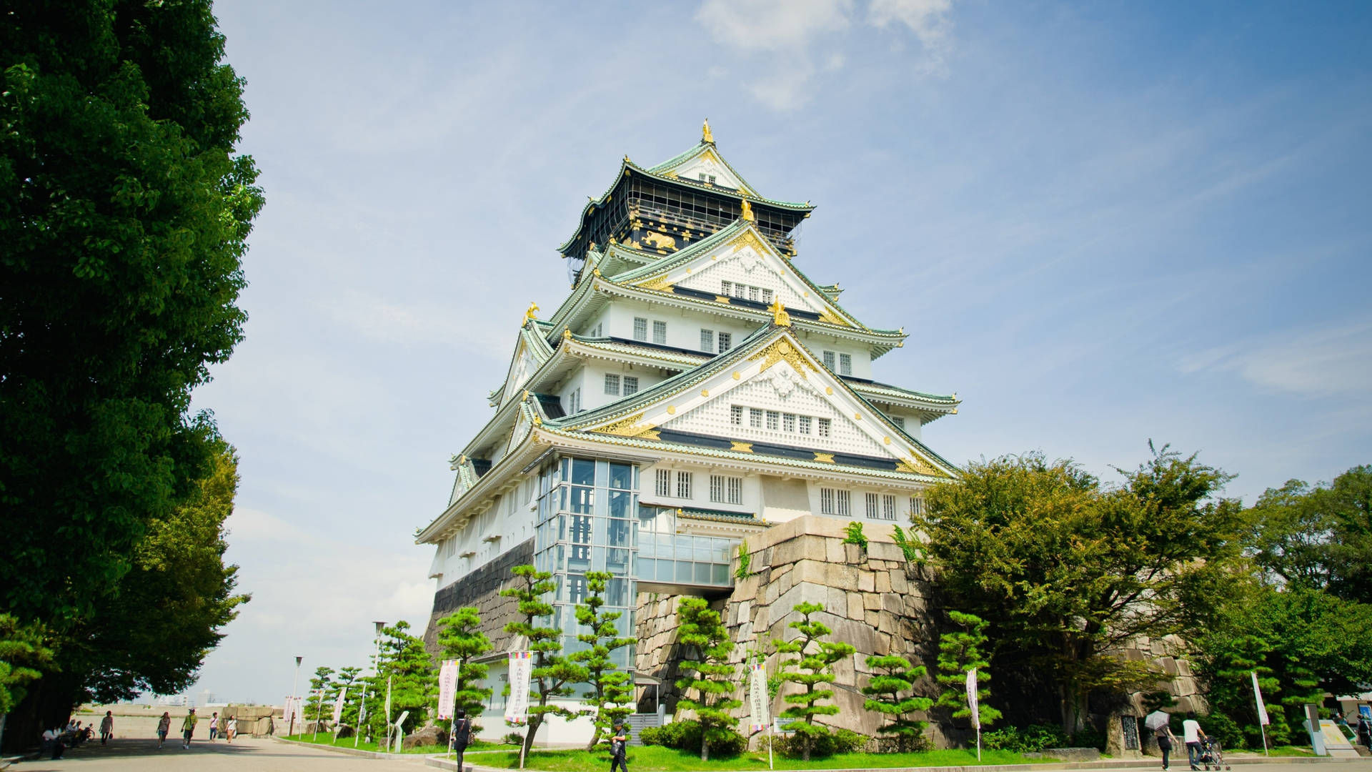 Osaka-slottet Med Otte Etager Wallpaper