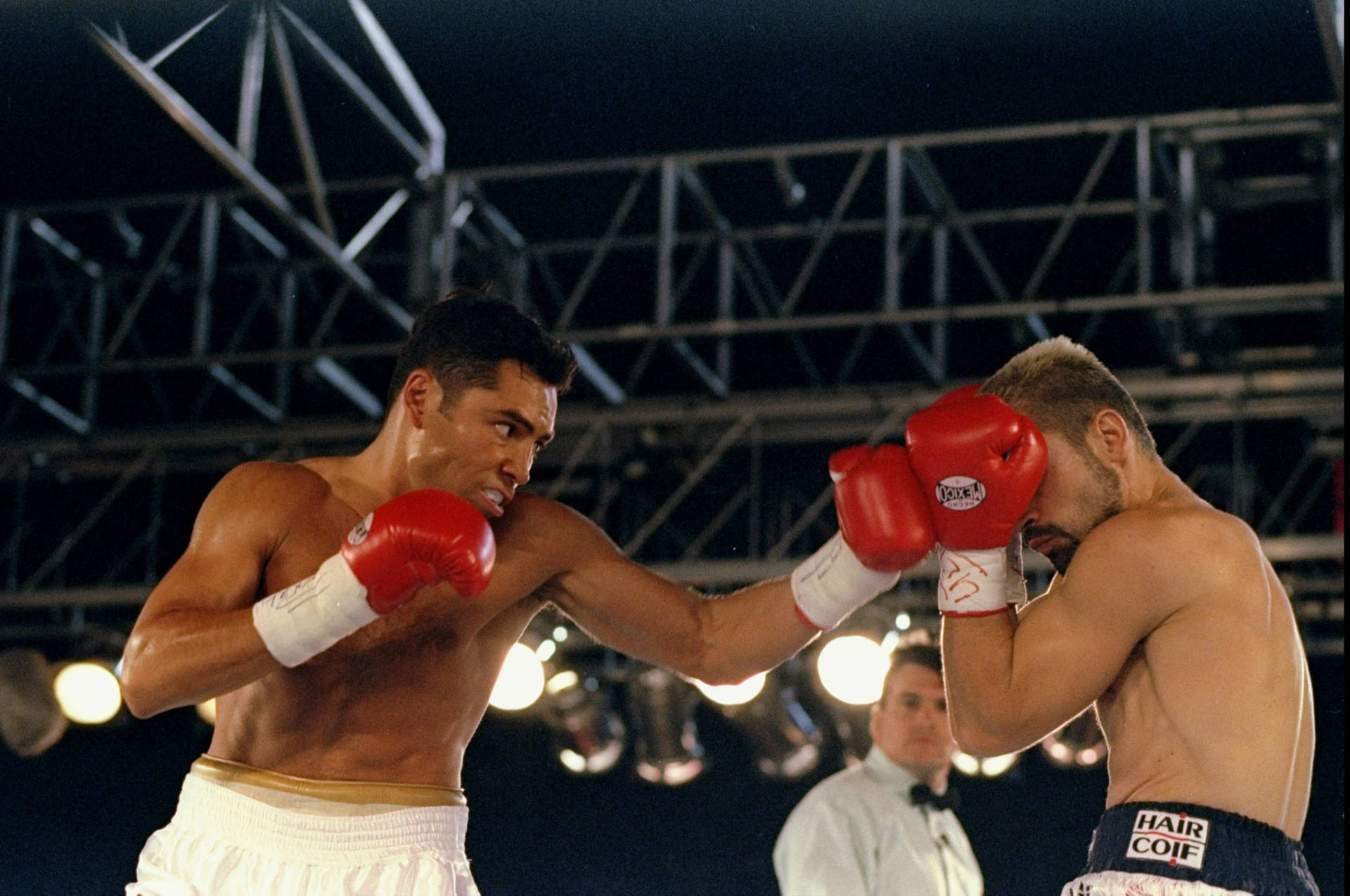 Oscar De La Hoya Boxing Punch Wallpaper