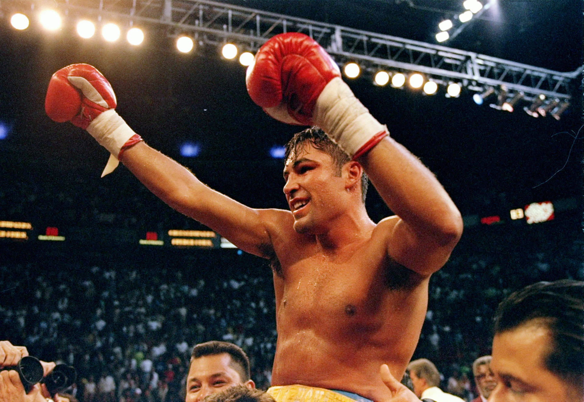 Oscar De La Hoya Boxing Win Wallpaper