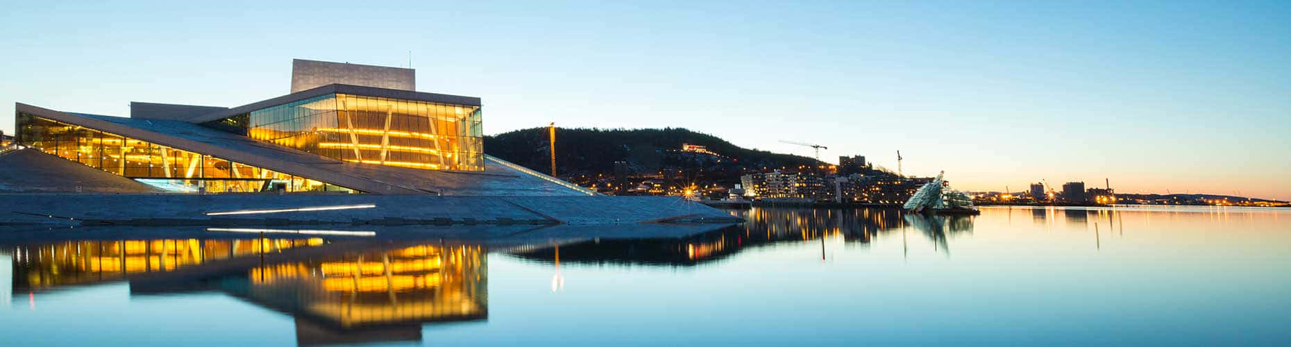 Operahuset i Oslo Horizon skaber en dramatisk ramme, mens den smukke farveskala skaber en behagelig atmosfære. Wallpaper