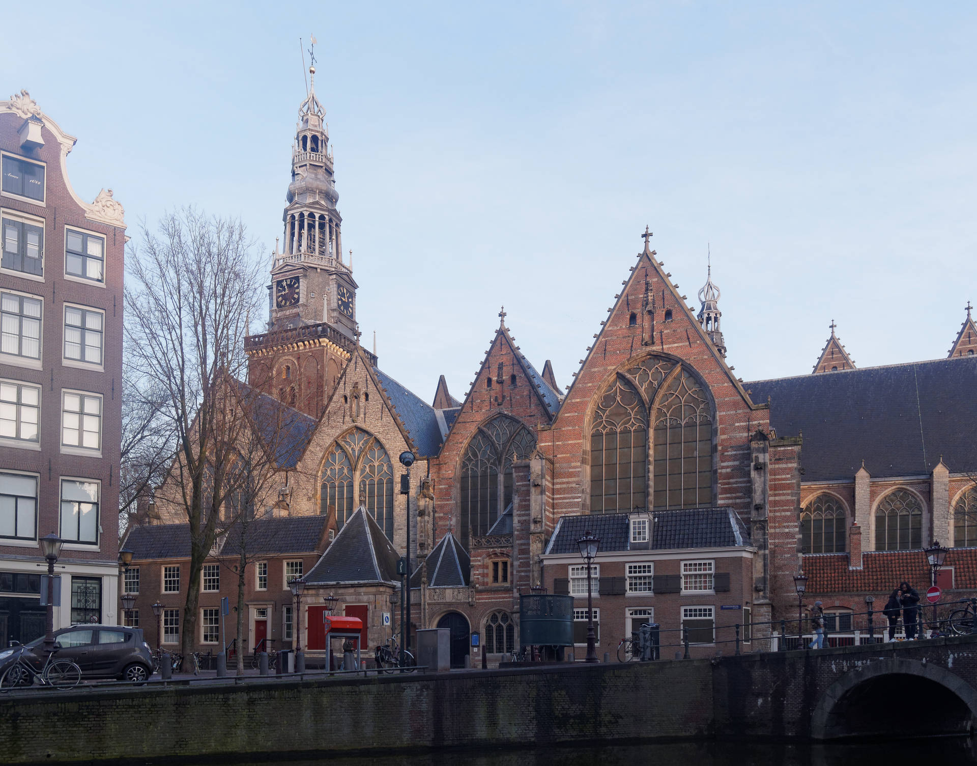 Oude Kerk Amsterdam's Oldest Church Background