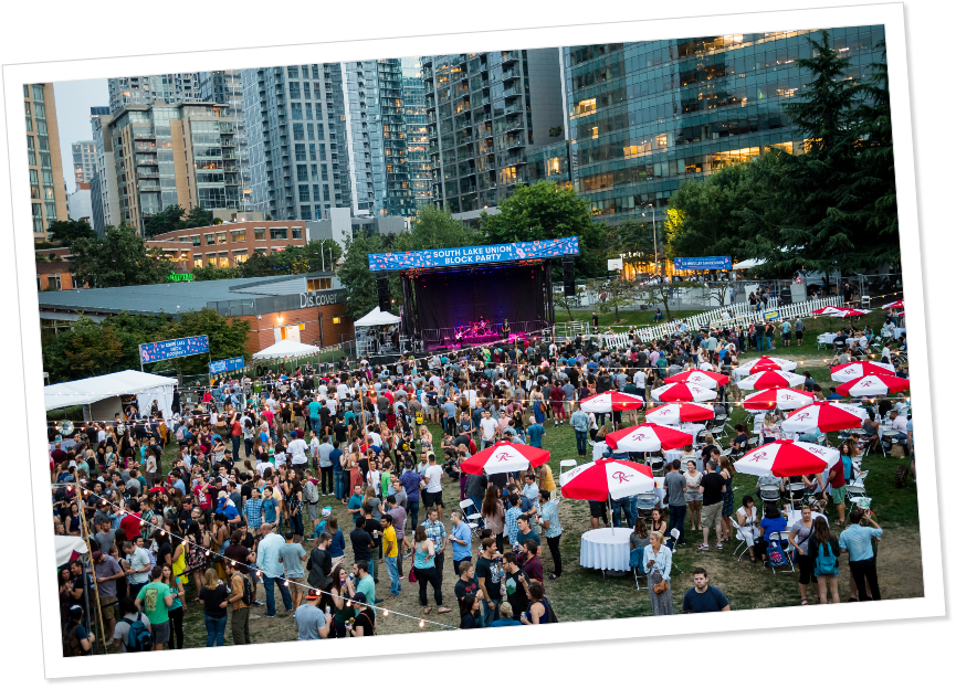 Outdoor Concert Crowd Urban Setting.png PNG