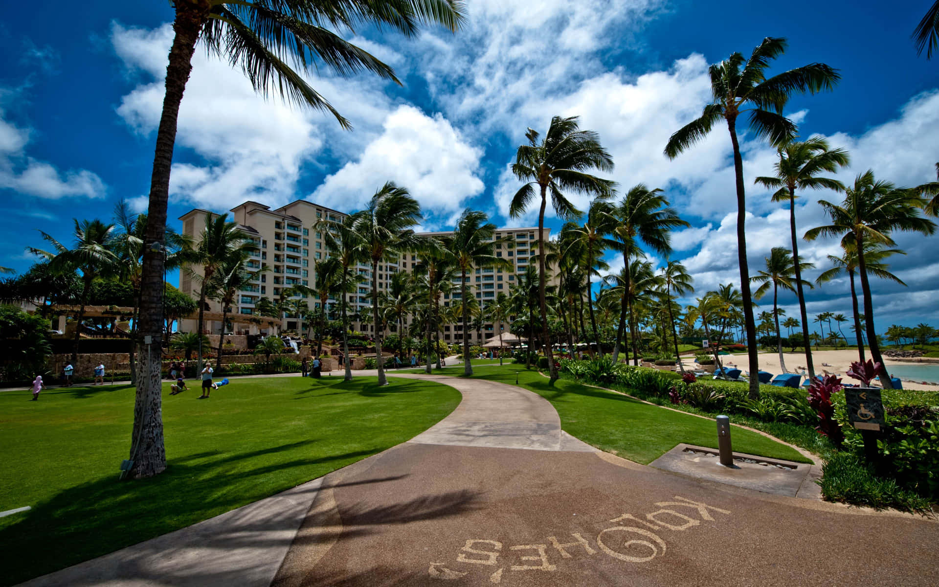 Kolohe Resort Waikiki Beach Outside Background