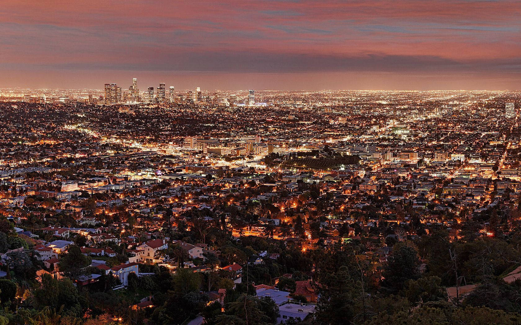 Overlooking View Of Los Angeles Skyline Wallpaper