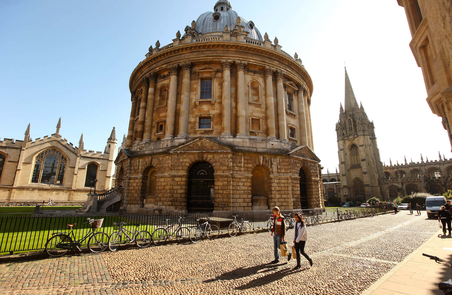 Dawn at Oxford University with Radcliffe Camera in View Wallpaper