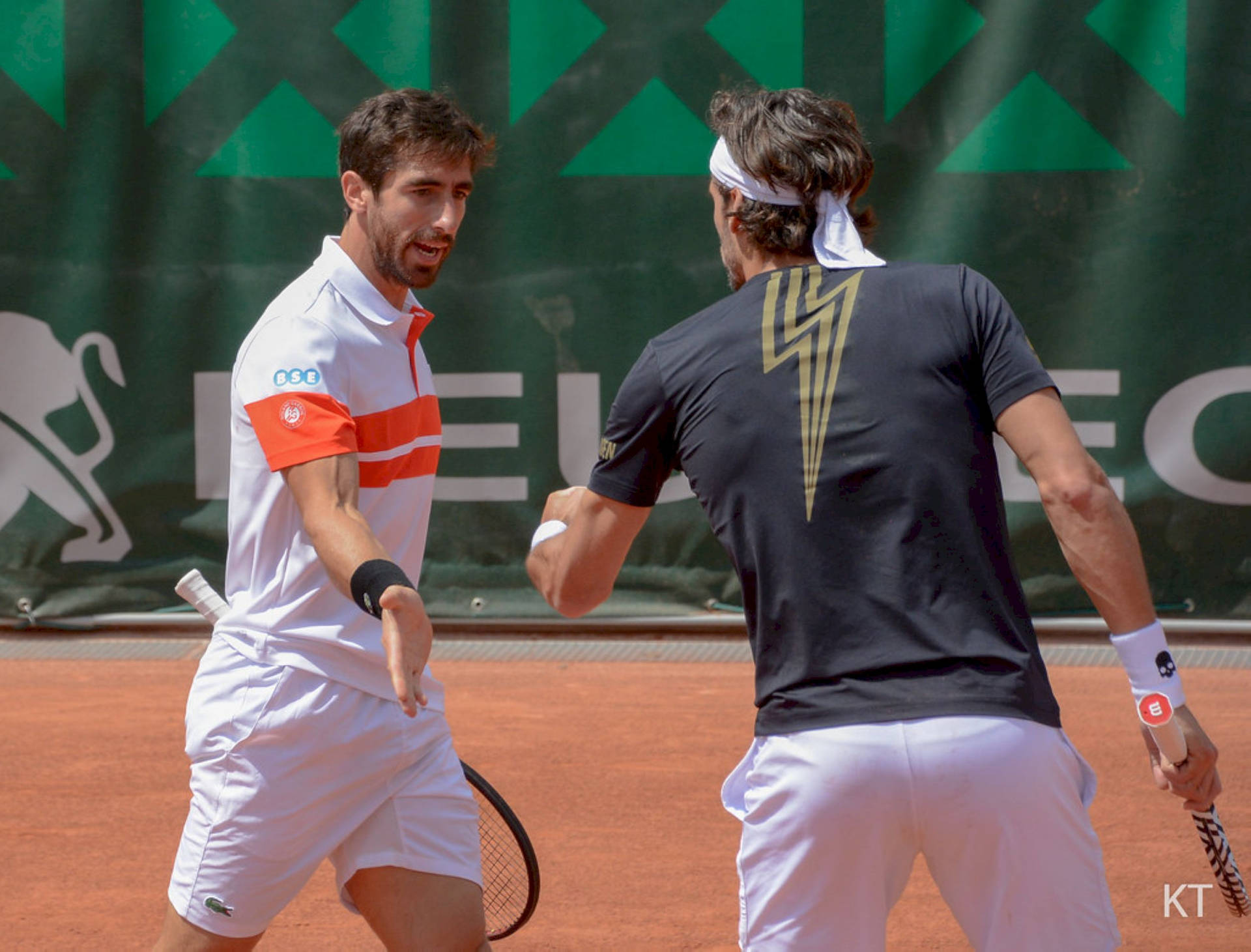 Pablocuevas Und Feliciano Lopez Sind Tennisspieler. Wallpaper