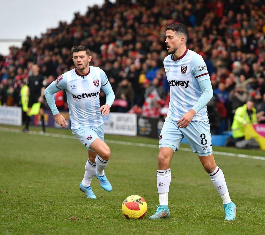 Pablo Fornals Baby Blue Wallpaper