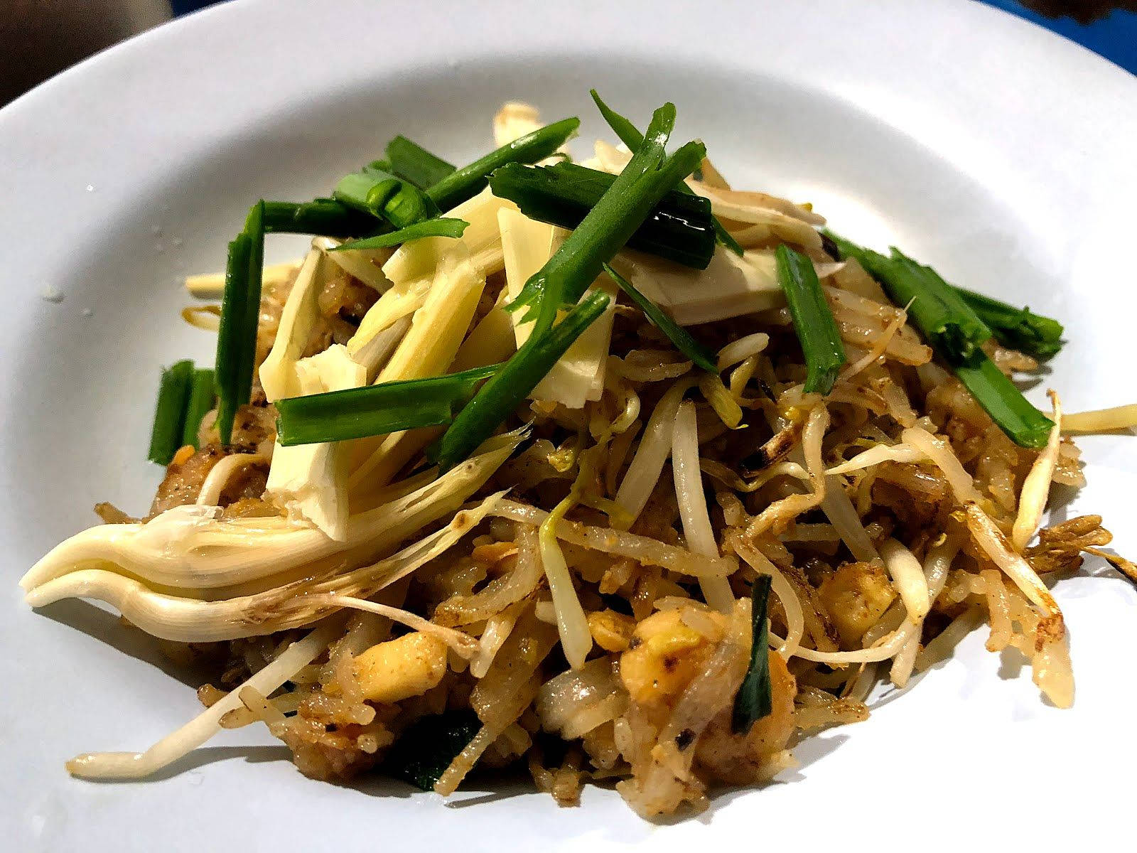 Pad Thai Noodles With Chopped Green Beans Wallpaper