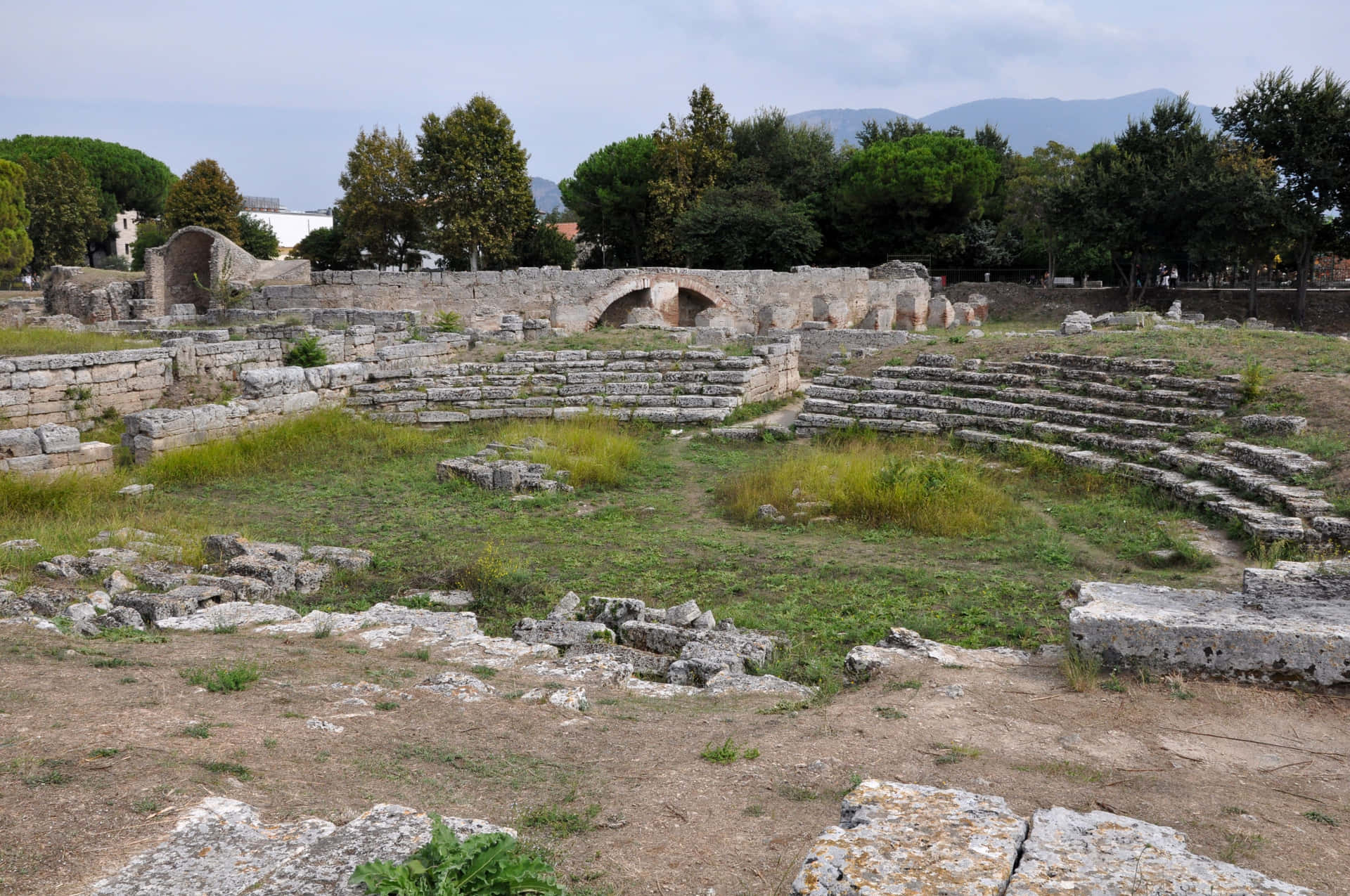Paestumtheatron Is Already An Italian Word And It Refers To The Ancient Greek Theater Located In The Archaeological Site Of Paestum, In Southern Italy. Therefore, There Is No Need To Translate It Into Italian. Sfondo
