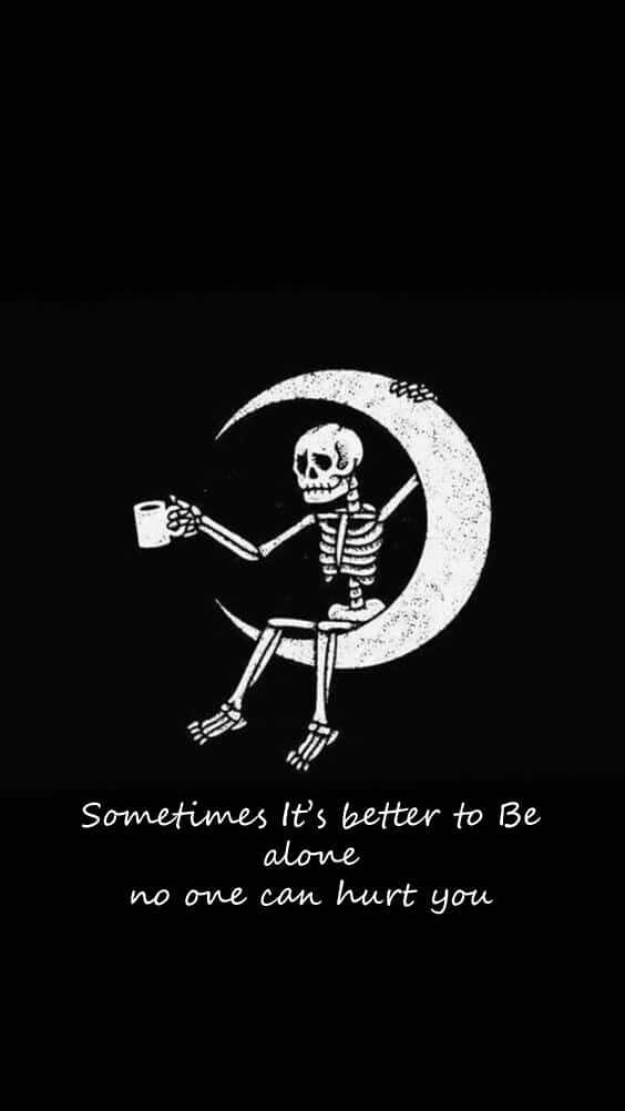 En skelet med en kop kaffe og et citat om livet Wallpaper