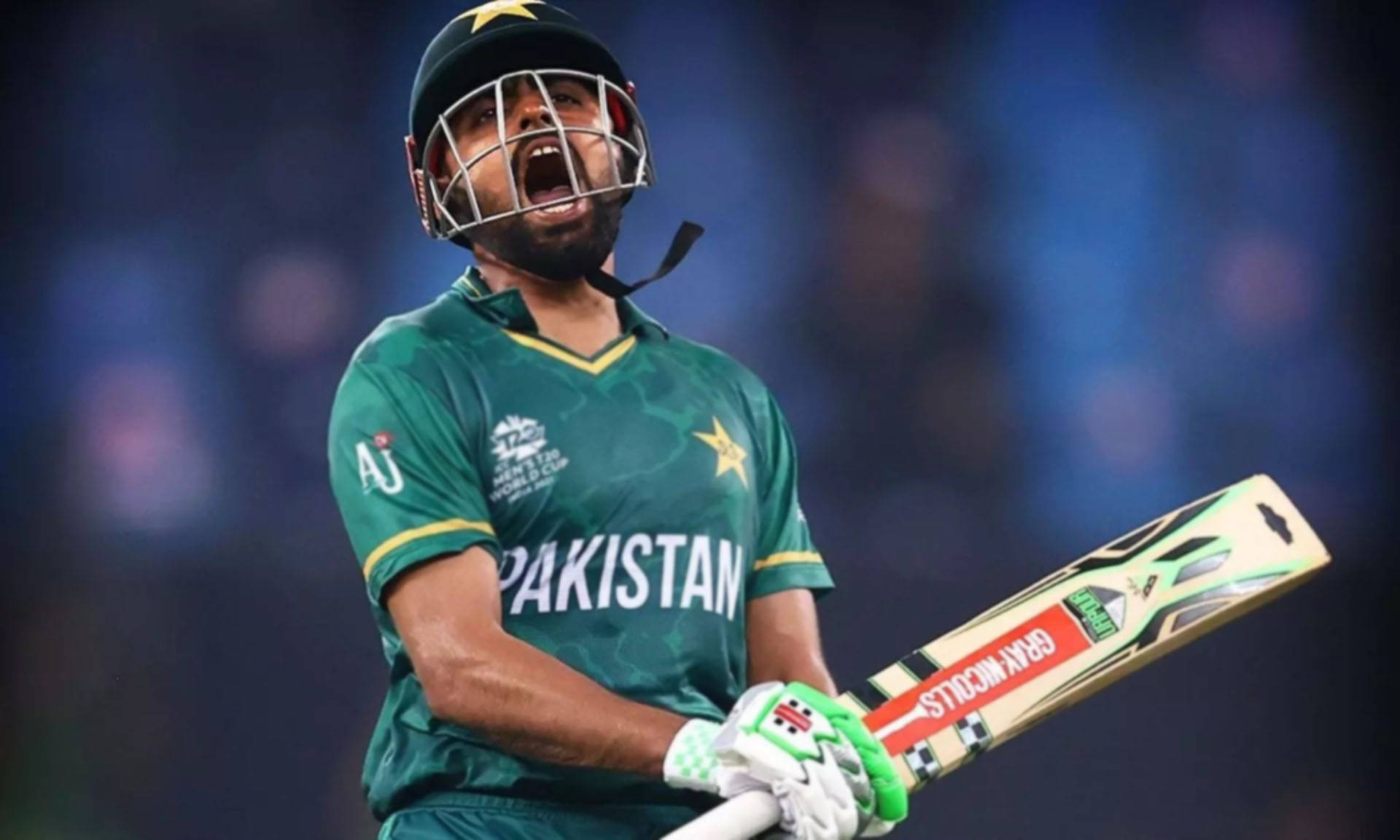Pakistan Cricket Skipper Azam Løb Over Skærmen Wallpaper
