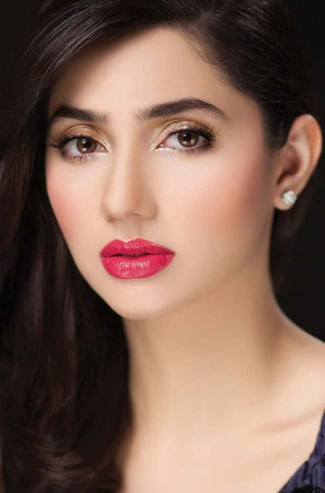 Pakistani Girl Mahira Khan Background