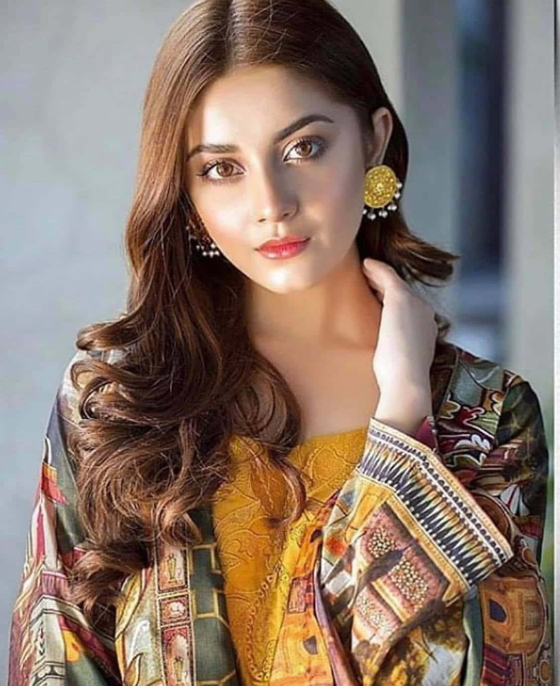 Pakistani Girl Alizeh Shah Picture