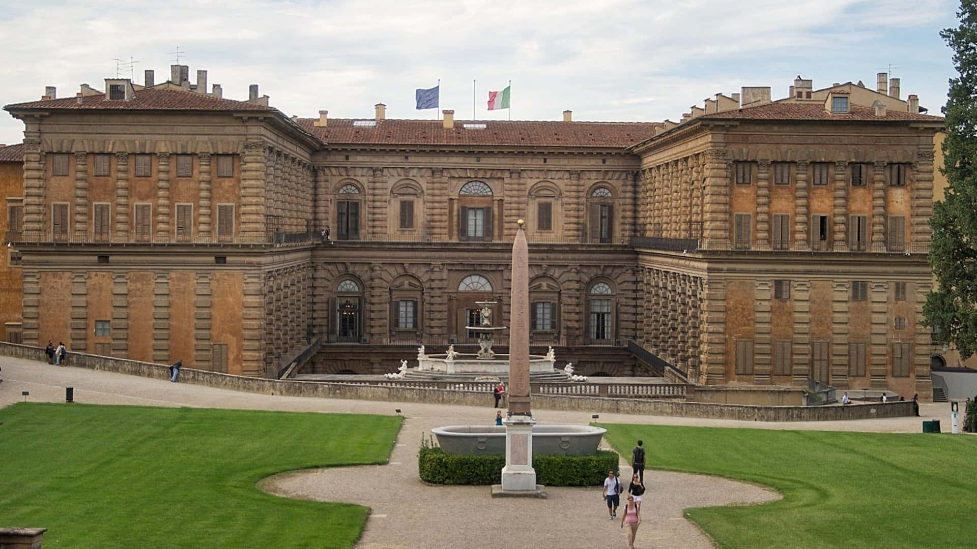 Palazzo Pitti Ancient Structure Picture