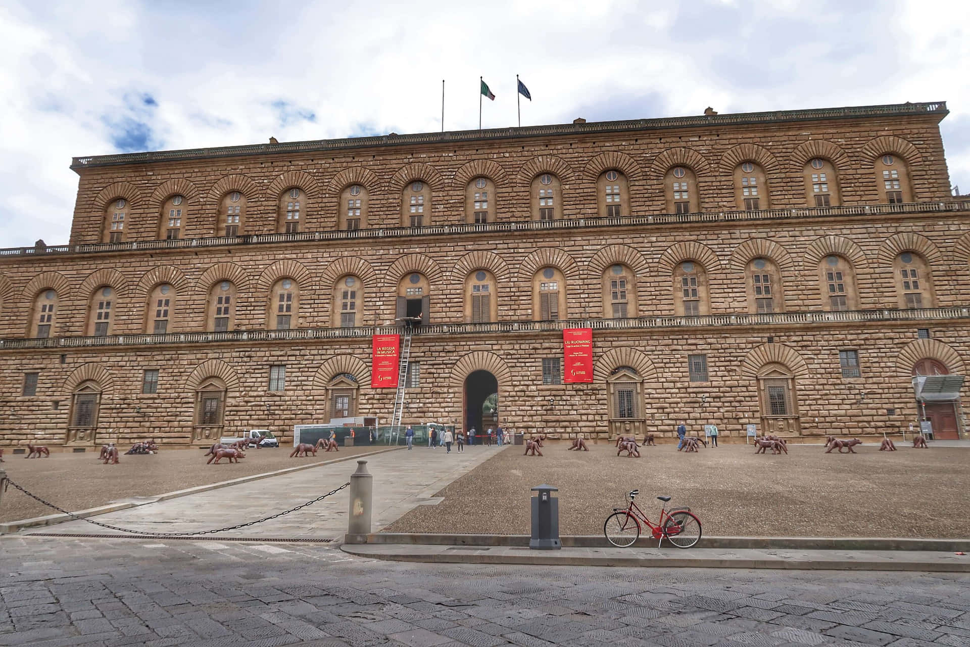 Palazzo Pitti Bicycle Background