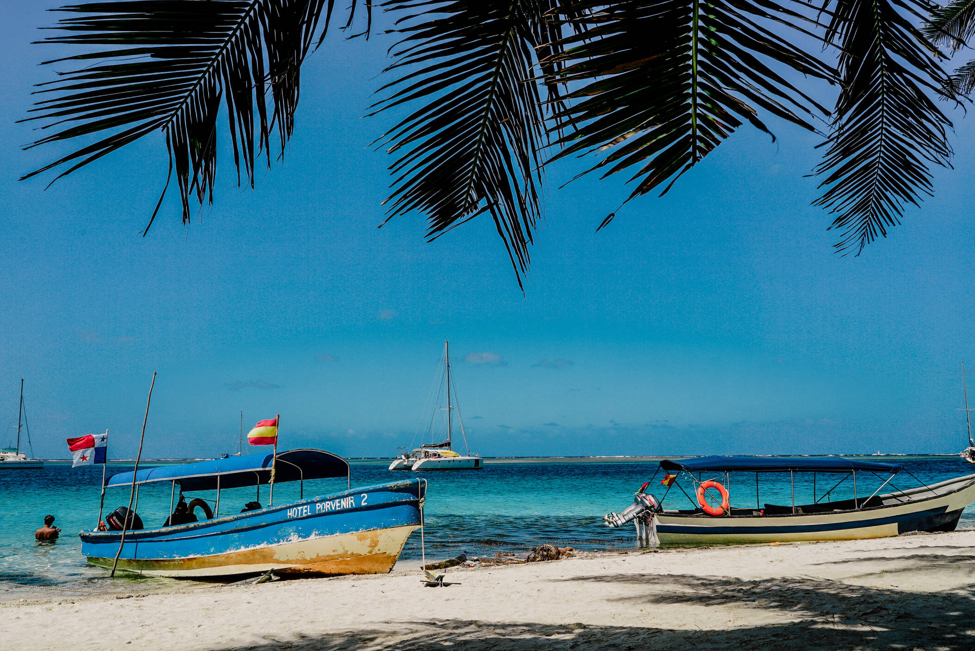 Panama Boats – Indsæt din skønhed på en rejse gennem et hav af muligheder. Wallpaper