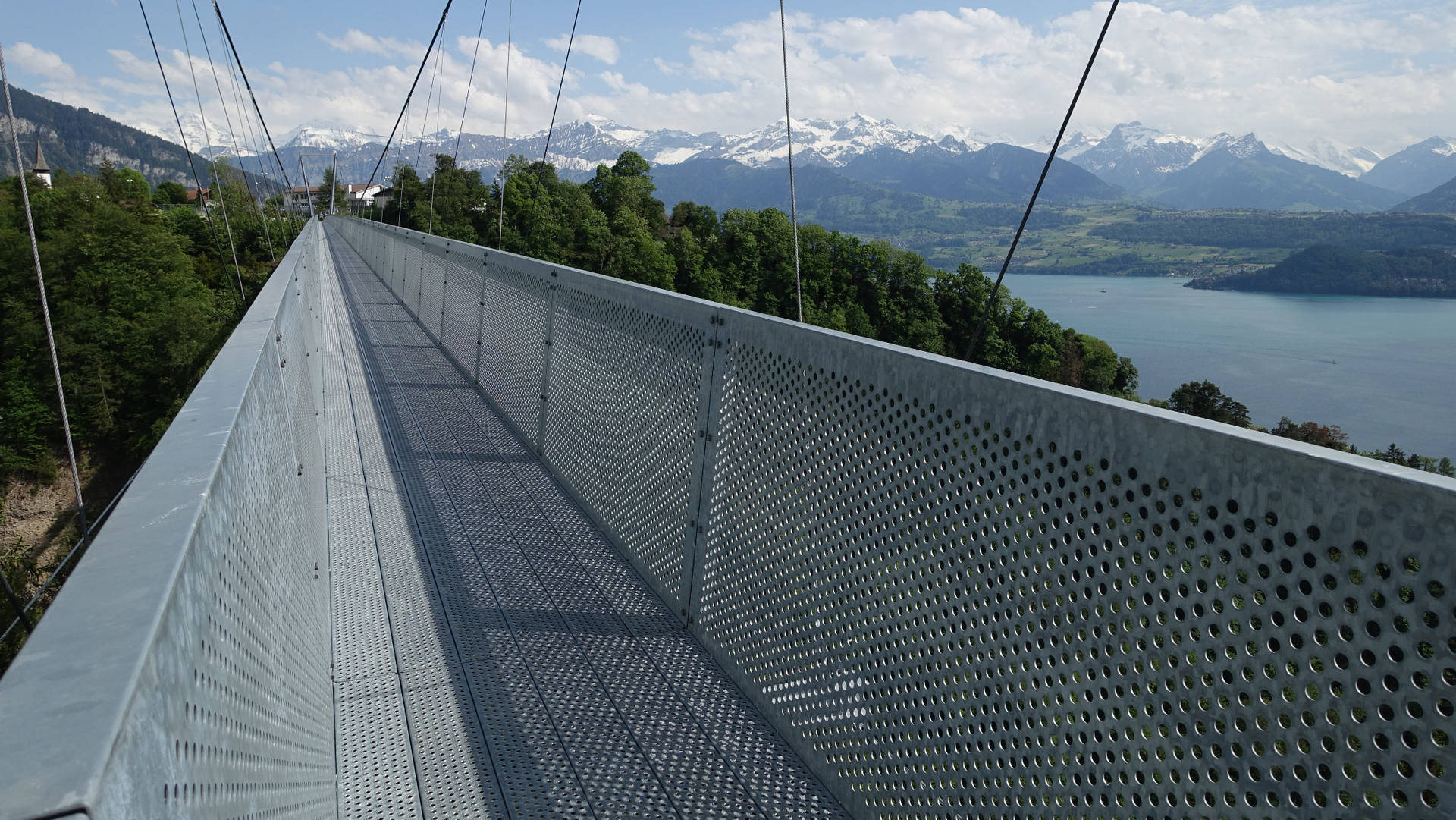 Panoramadel Puente Sigriswil En Suiza Fondo de pantalla